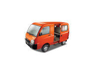 mahindra mini van on road price