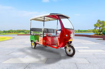 Gayatri Electric Auto Shaped E-Rickshaw